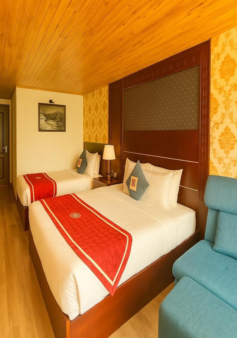 Elegance 3*